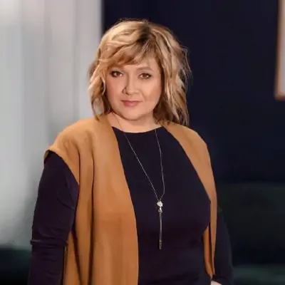 Елена Комарова